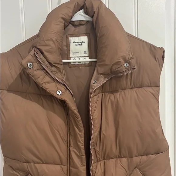 Abercrombie & Fitch Oversized Puffer Vest XXS - Picture 3 of 4